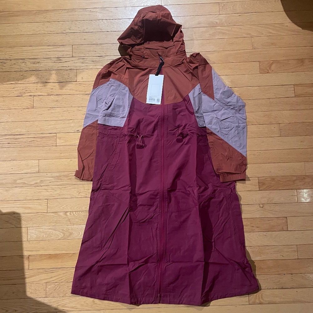 lululemon athletica Trench Coat in Burgundy and Mauve